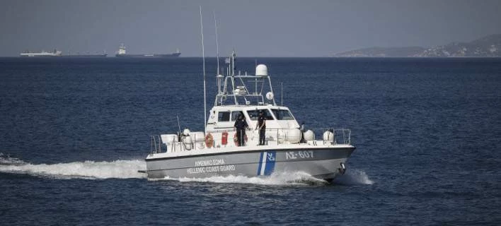 19χρονος κοιμήθηκε σε στρώμα θαλάσσης, δεν μπορούσε να γυρίσει στην ακτή -Εχασε τις αισθήσεις του